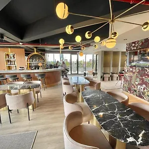 Icon 100 Luxury Apartasuites Colombia
